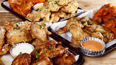 LOOK: Mando's Wingshack is Now in Mandaluyong, .